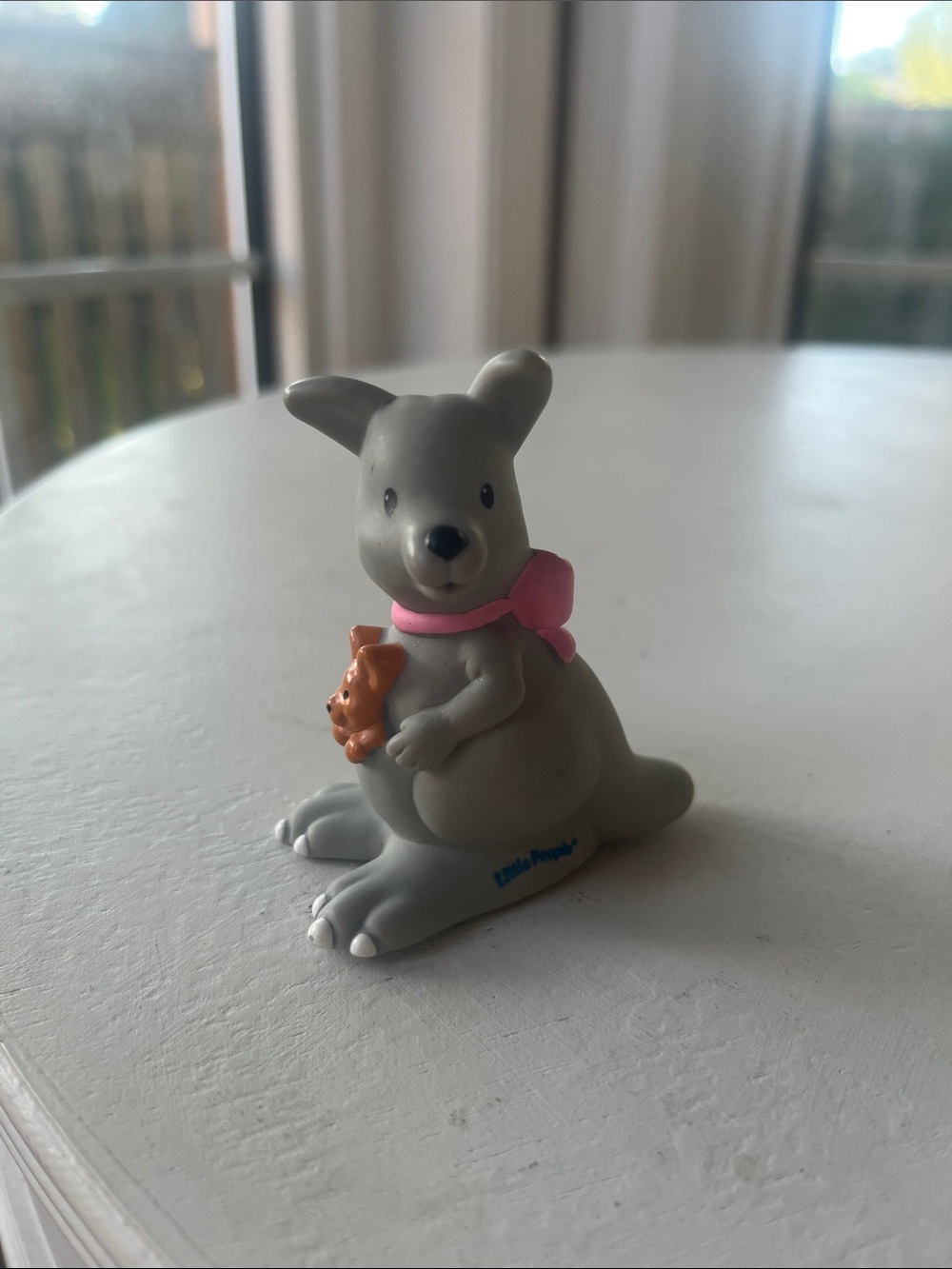 3/$10💚 Little People Kangaroo with pink bow
